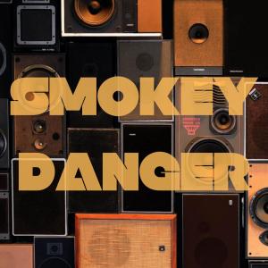 Dengarkan lagu Dear God(feat. Nao) nyanyian Smokey Danger dengan lirik