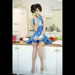 Listen to 维多利亚的爱 song with lyrics from Kelly Poon (潘嘉丽)