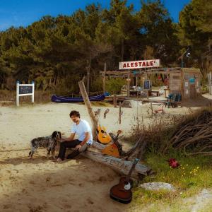 Dengarkan E indande pjove lagu dari Setak dengan lirik