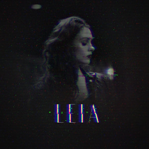 ดาวน์โหลดและฟังเพลง Hold Me Closer พร้อมเนื้อเพลงจาก Leia