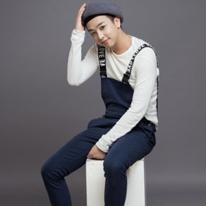 收聽Lý Tuấn Kiệt HKT的Em Lúc Xưa Đâu Rồi (Beat)歌詞歌曲