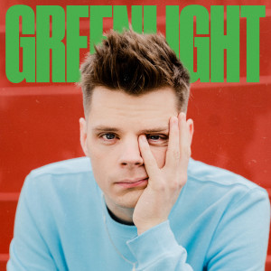 ดาวน์โหลดและฟังเพลง Greenlight (Explicit) พร้อมเนื้อเพลงจาก TRAUDES