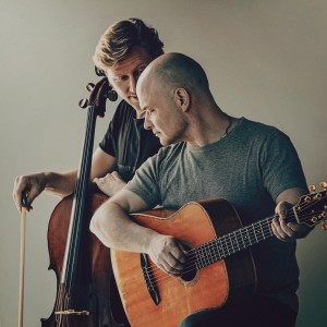 Listen to Vár song with lyrics from Safir