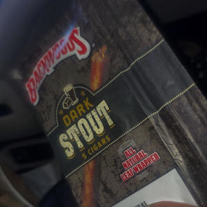 收聽Goat Sancho的Money Moves (feat. TpDaGhost) (Explicit)歌詞歌曲