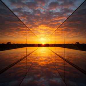 收聽Moraa的Summertime歌詞歌曲