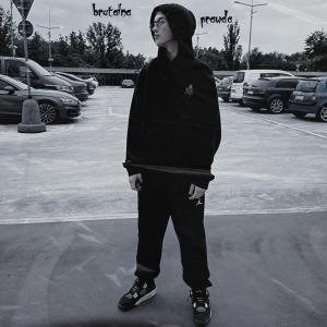 收听Anis的BRUTALNA PRAWDA (Explicit)歌词歌曲