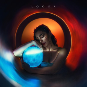Listen to Больше не твоя song with lyrics from Loona