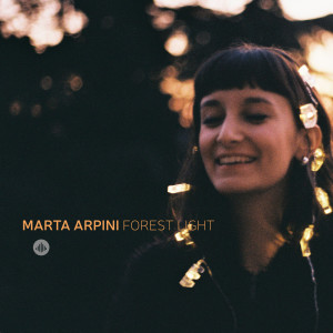 收聽Marta Arpini Forest Light的Wakin' Up歌詞歌曲
