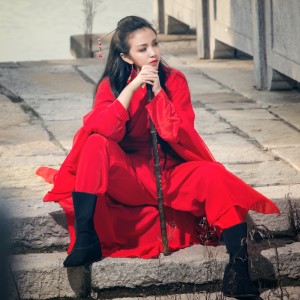 Listen to 悟得此空 (完整版) song with lyrics from 虞织瑶