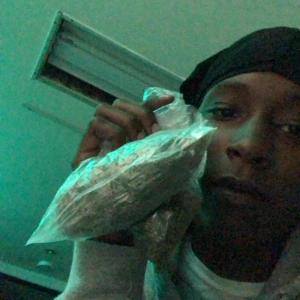 收聽Luh P的Shook (Explicit)歌詞歌曲