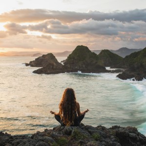 ดาวน์โหลดและฟังเพลง Calm Twilight Breath พร้อมเนื้อเพลงจาก Meditation Tracks