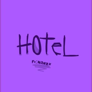 收聽Thonio的Hotel (feat. nrdzx) (Explicit)歌詞歌曲