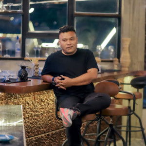 ดาวน์โหลดและฟังเพลง Toto Ku Taneh Karo พร้อมเนื้อเพลงจาก Usman Ginting