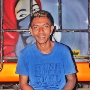 Listen to Baju Hitam X Bento (Remix) song with lyrics from Netral lise