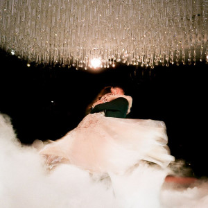 Dengarkan lagu One Year nyanyian Jawad dengan lirik