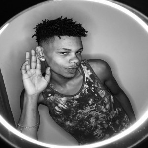 ดาวน์โหลดและฟังเพลง Paralisa พร้อมเนื้อเพลงจาก Jotaø