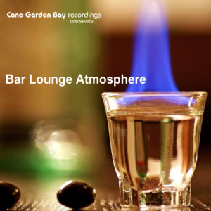 ดาวน์โหลดและฟังเพลง Outside พร้อมเนื้อเพลงจาก Club Camarillo