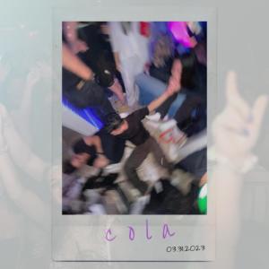 Album cola oleh Player 2
