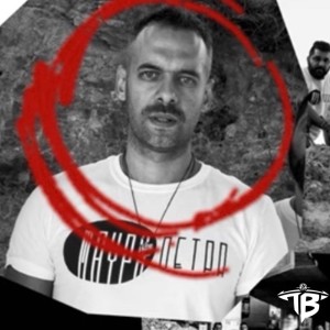 Listen to Pes Mou Poios Eisai song with lyrics from Isovitis