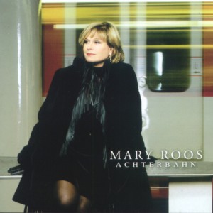 ดาวน์โหลดและฟังเพลง Shiny Stockings พร้อมเนื้อเพลงจาก Mary Roos