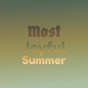 Listen to Snowy Maze song with lyrics from Quina Usak