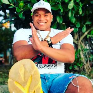 收聽MC HENRIQUE VL的Pique Neymar (Explicit)歌詞歌曲