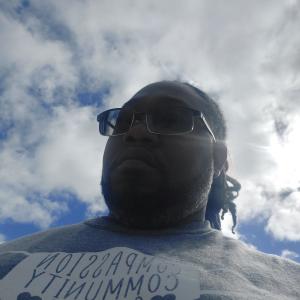 ดาวน์โหลดและฟังเพลง SNOOZE พร้อมเนื้อเพลงจาก Hustlefection