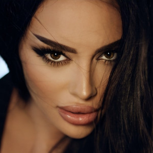 Listen to Qez Hamar song with lyrics from Oksy Avdalyan