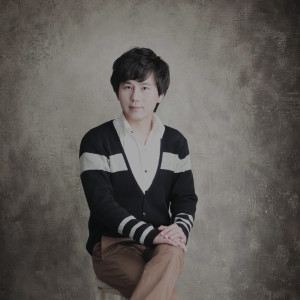 ดาวน์โหลดและฟังเพลง 因为是男人 พร้อมเนื้อเพลงจาก 오훈
