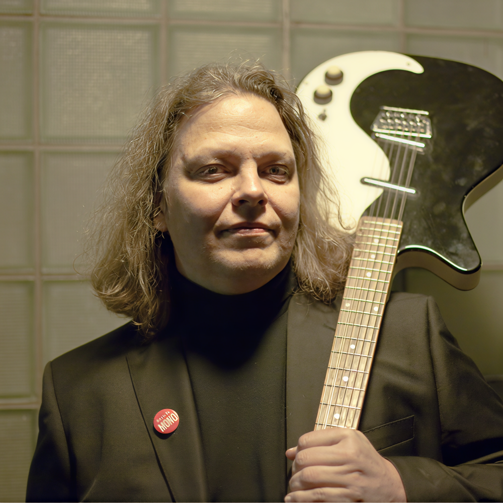 KARI PESONEN