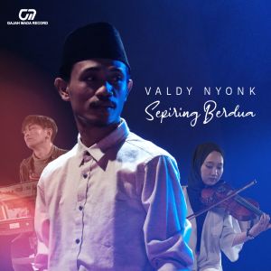 Listen to Sepiring Berdua song with lyrics from Valdy Nyonk