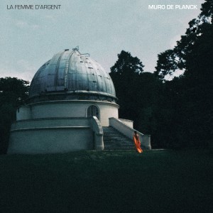 收聽La Femme D´Argent的Caer歌詞歌曲