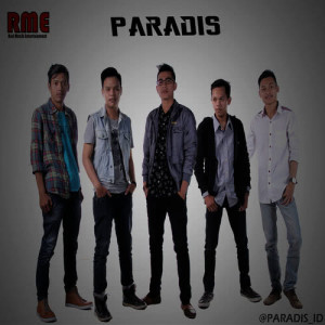 收聽Paradis的Hujan歌詞歌曲