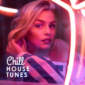 Dengarkan ChillOut Ambient 2019 lagu dari Chill Out Galaxy dengan lirik