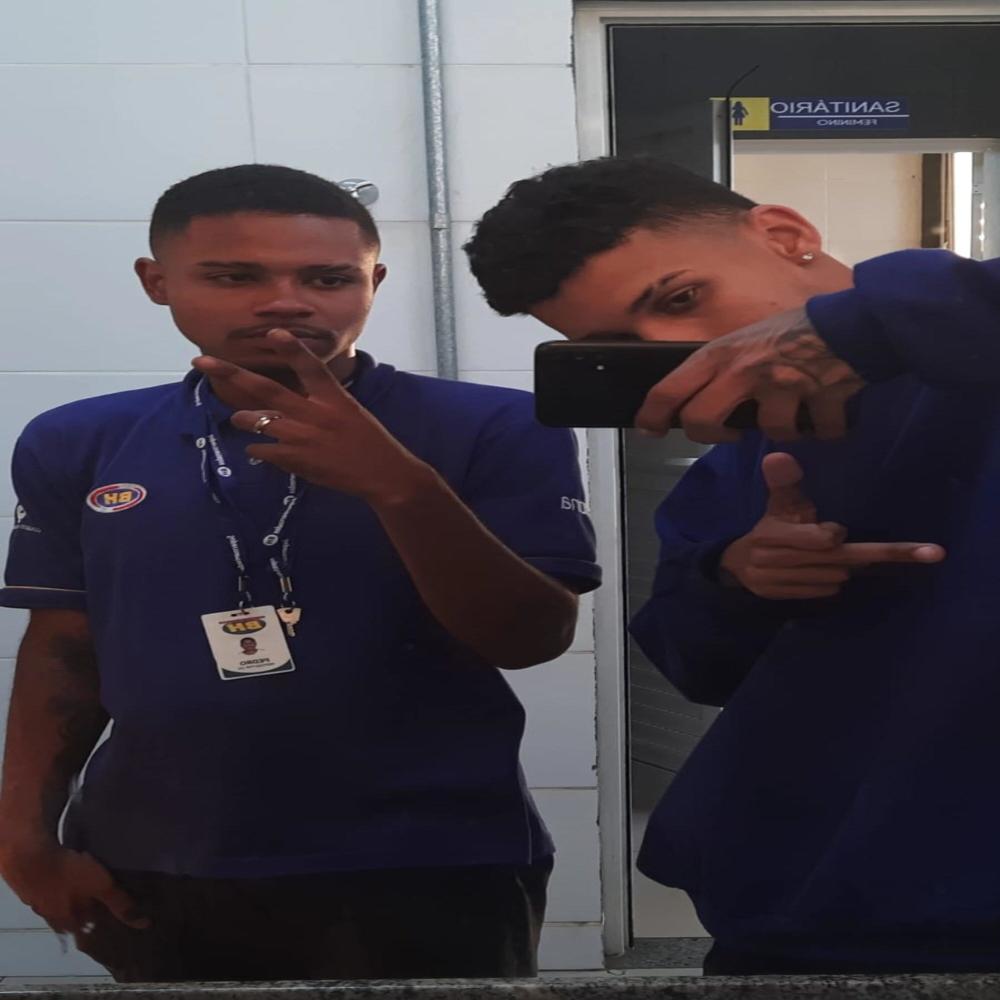 BONDE DAS AMIGA VS EU PEÇO MAIS (feat. DJ PH BERNARDES & MC MH|Explicit)