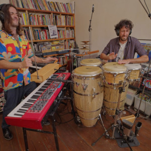 default playlist img