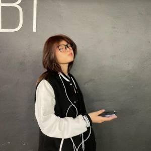 Dengarkan lagu ถึงแม้รอเธอไม่ไหว [ Sped up ] (Explicit) nyanyian 1kBigBABY dengan lirik