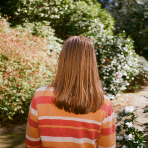 ดาวน์โหลดและฟังเพลง A Bit of Love พร้อมเนื้อเพลงจาก Sophie VanHasselt