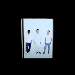 Listen to Oh Angin song with lyrics from Eso Pandia