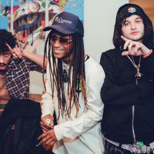 default playlist img