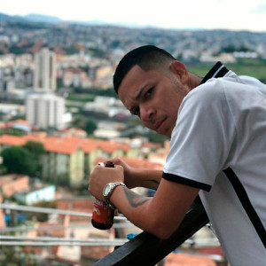 Listen to KIKA KIKA vs DA UMA SENTADA DAQUELA NERVOSA (Explicit) song with lyrics from DJ PL O PSICOPATA