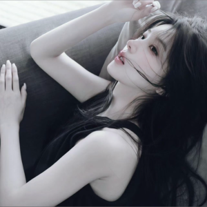 Listen to 千错万错谁的错(合唱版) (完整版) song with lyrics from KK很乖