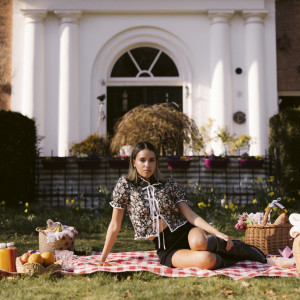 收聽Zoë Tauran的Summer Love (Explicit)歌詞歌曲