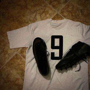 收聽Josemi的DELANTERO (Explicit)歌詞歌曲