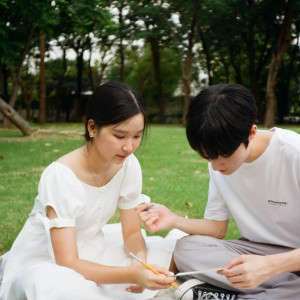 收听Pearpilincys的Million Butterflies歌词歌曲