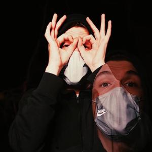 arpsweatpants的專輯BORN 2 DRAG (Explicit)