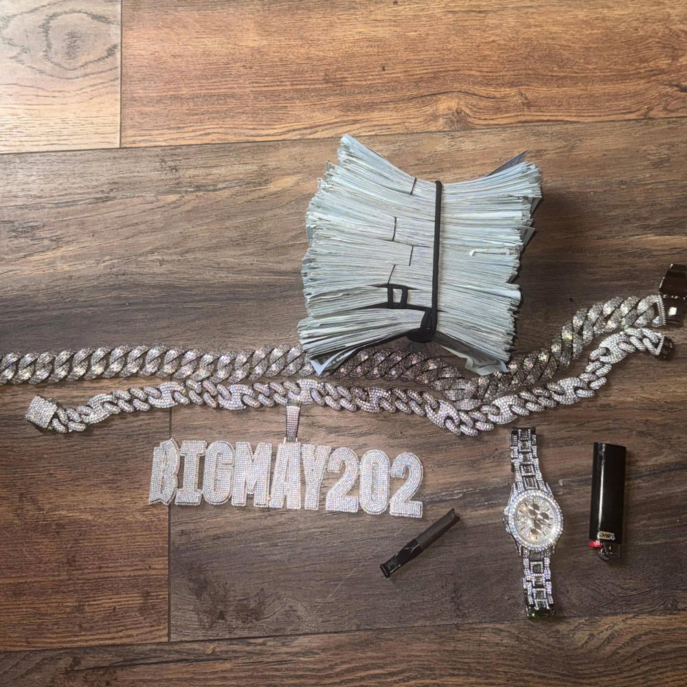 Ghost (feat. Fastmoney Ant) (Explicit)
