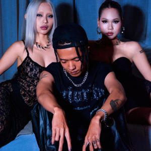 ดาวน์โหลดและฟังเพลง 500UG (Explicit) พร้อมเนื้อเพลงจาก NOCK