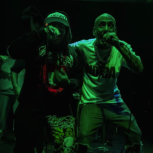 收聽Bloodnigga twz的Es Peru (Explicit)歌詞歌曲