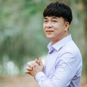 Listen to Liên Khúc Giáng Sinh / Happy New Year song with lyrics from Sơn Hạ